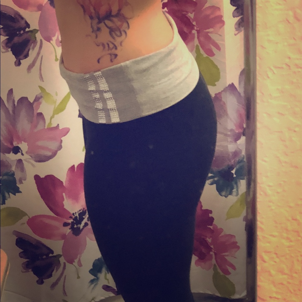 PINK women’s yoga pants